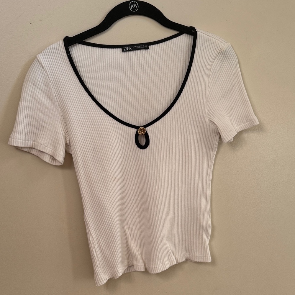 Zara White Ribbed Tee with Black Trim